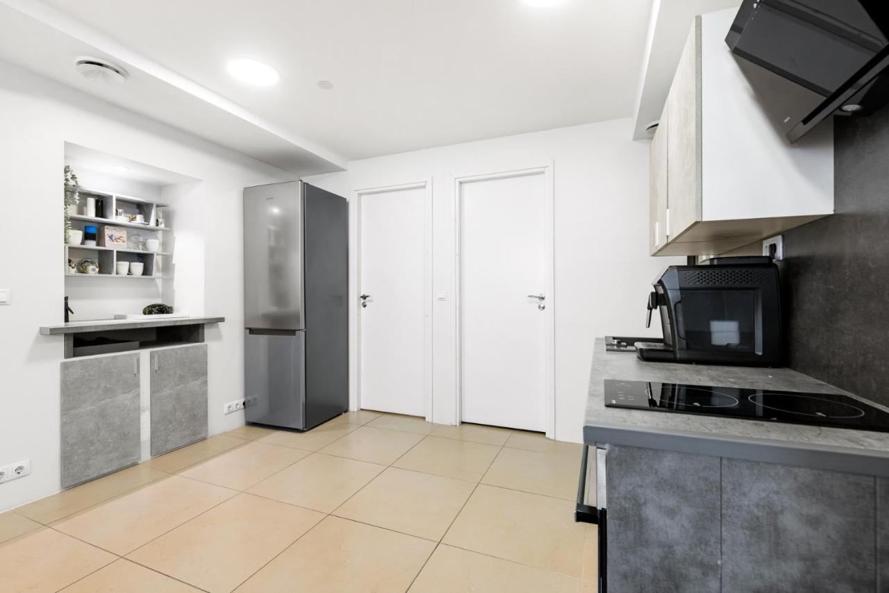 Sirena Apartment - Self Check-In And Free Parking Tallinn Extérieur photo