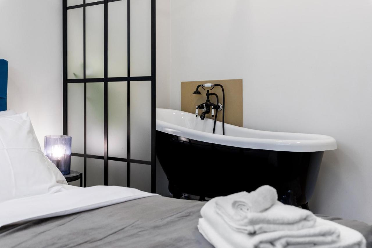 Sirena Apartment - Self Check-In And Free Parking Tallinn Extérieur photo